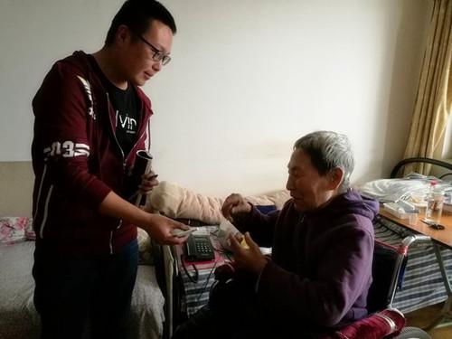 轮椅2.jpg